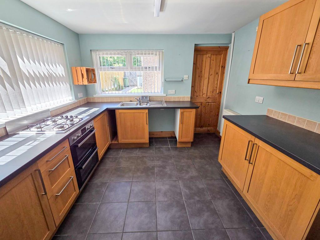 Property photo 1 of 34 Photo 16