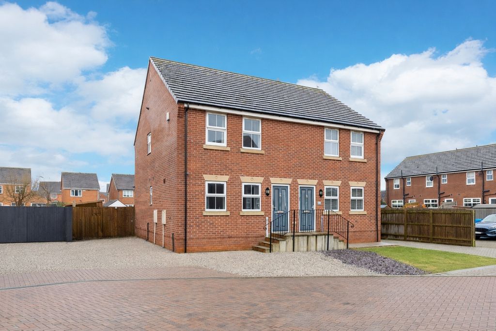 Property photo 1 of 14 Front Exterior