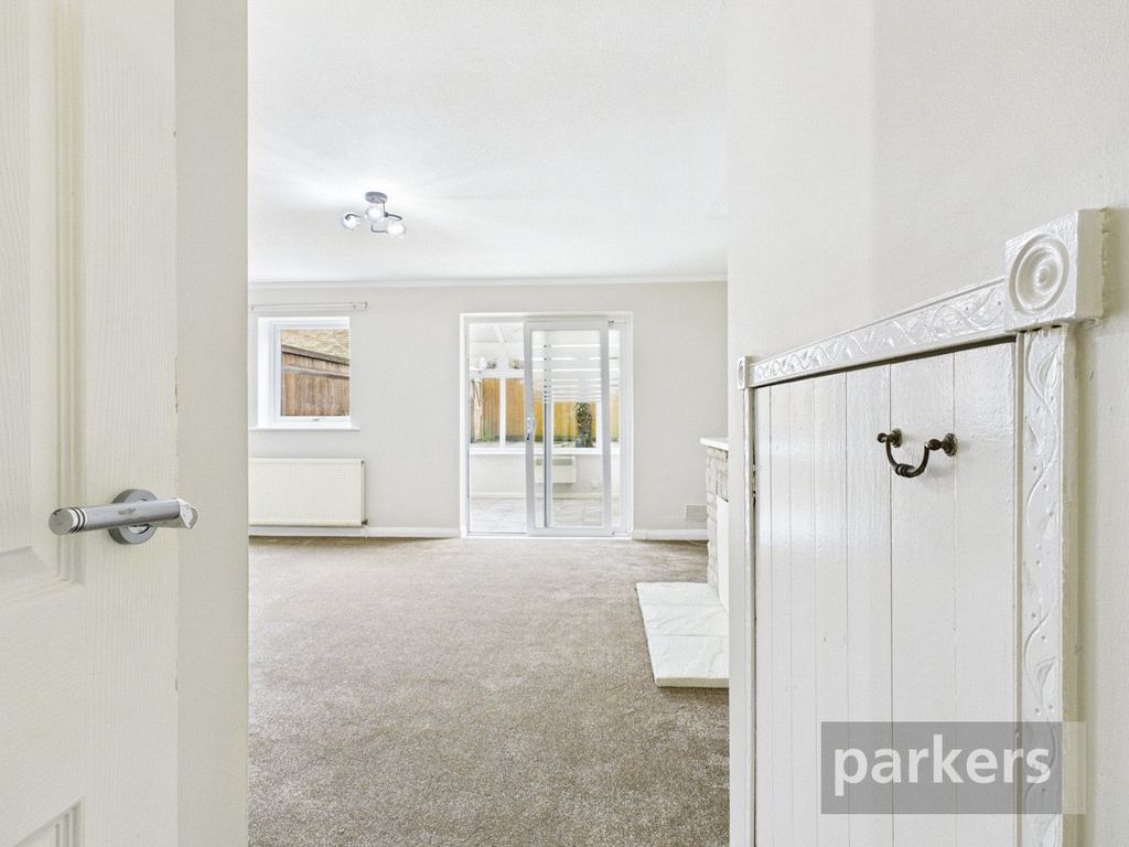 Property photo 3 of 15 Living Room