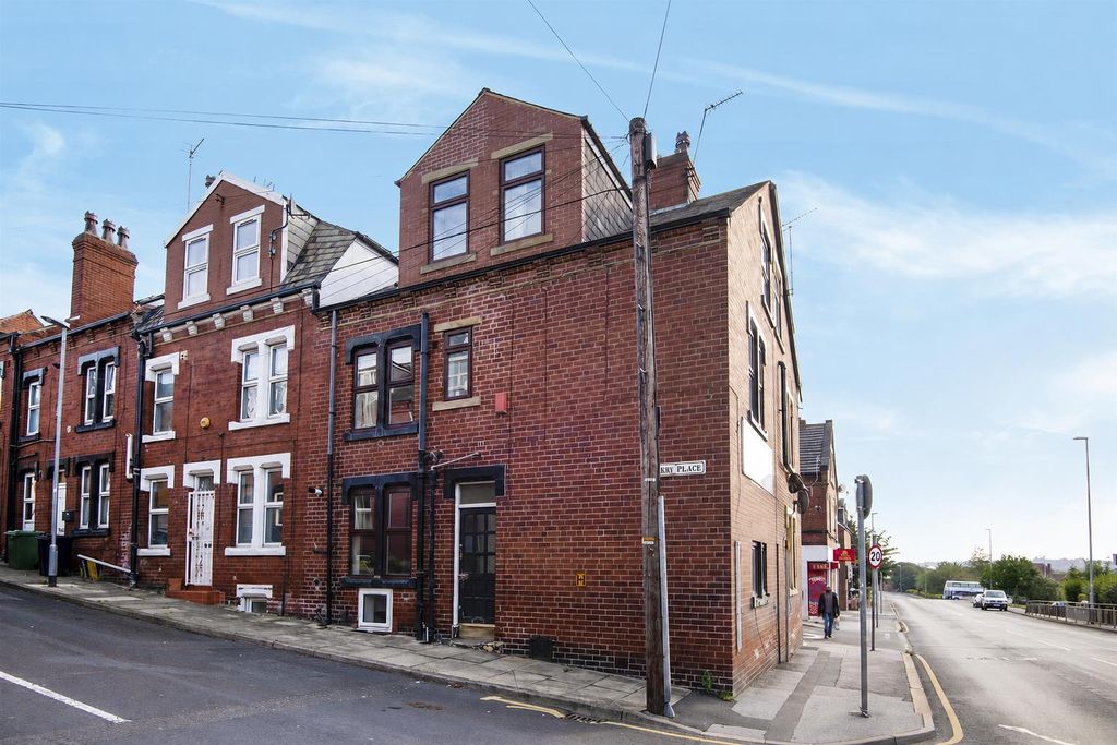 Property photo 1 of 11 16d2A5E6-91F2-4046-8177-38B5Dd051A62.Png