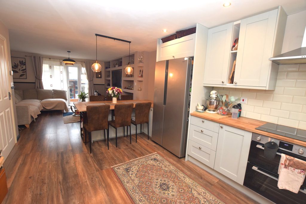 Property photo 3 of 18 Dsc_3113