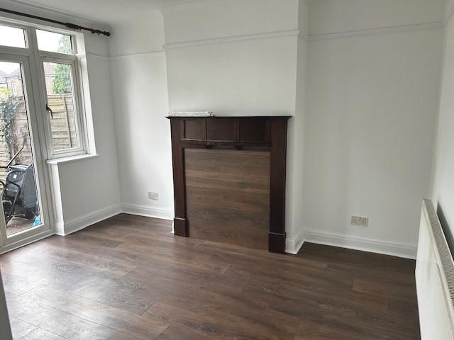 Property photo 3 of 18 Photo 6