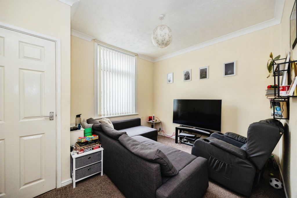 Property photo 3 of 17