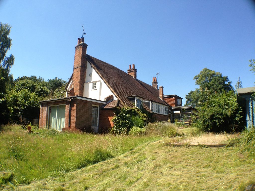 Property photo 1 of 20