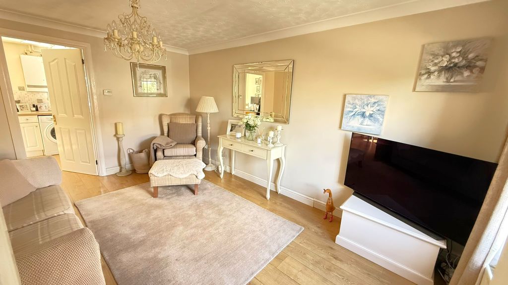 Property photo 2 of 14