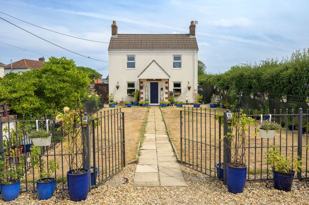 Property photo 2 of 26
