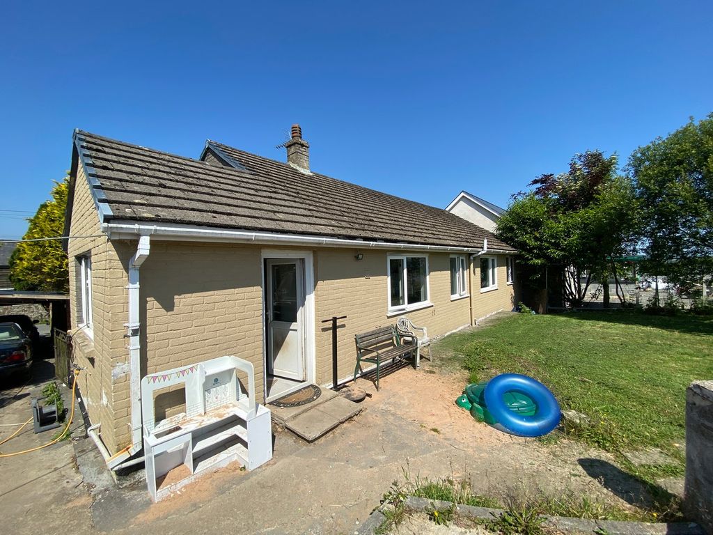 Property photo 2 of 22