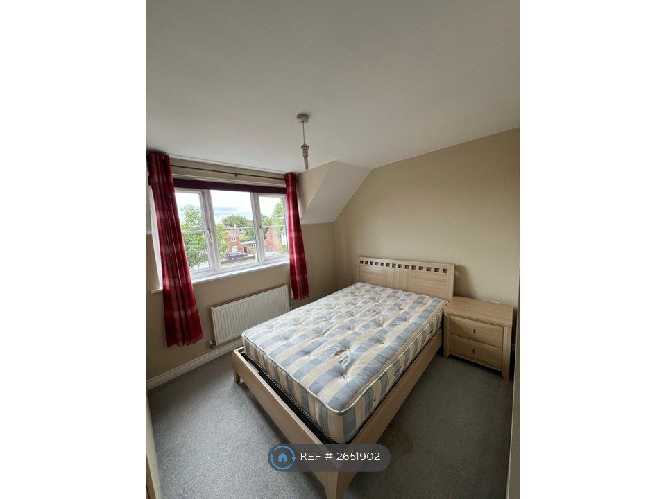 Property photo 1 of 16 Primary Bedroom