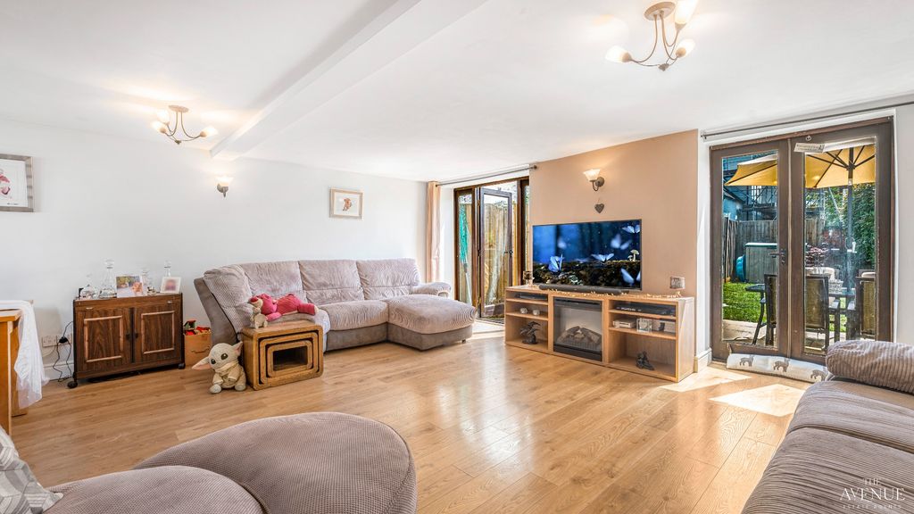 Property photo 2 of 25 5106724