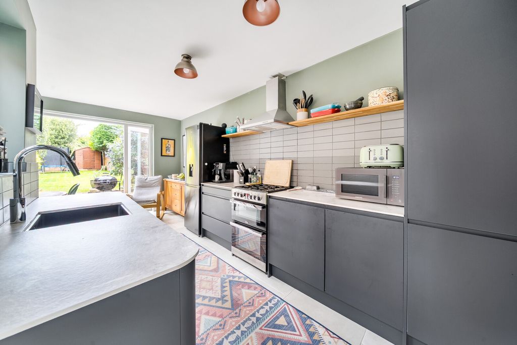 Property photo 3 of 13 1455189-10-69Fdcc...