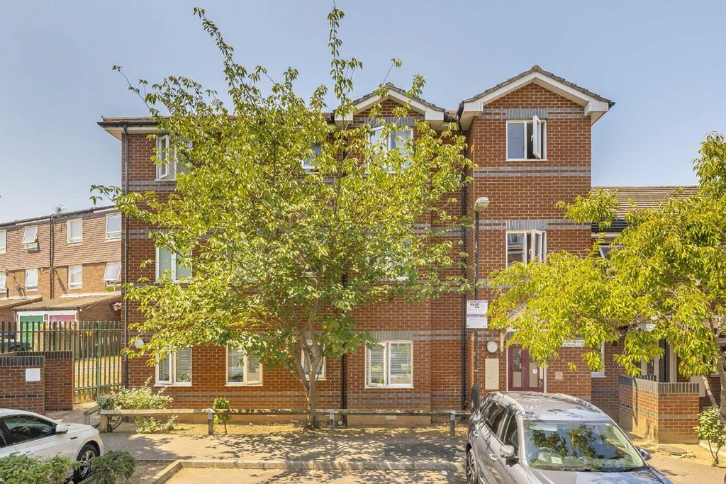 Property photo 2 of 6