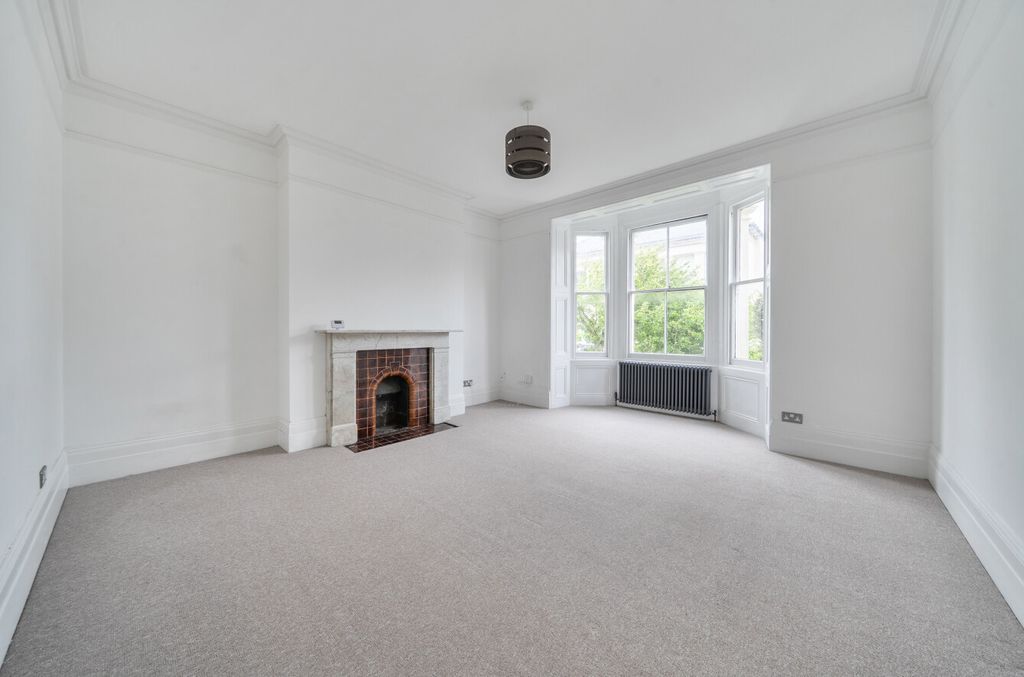 Property photo 2 of 12 1471641-13-6A26c9...