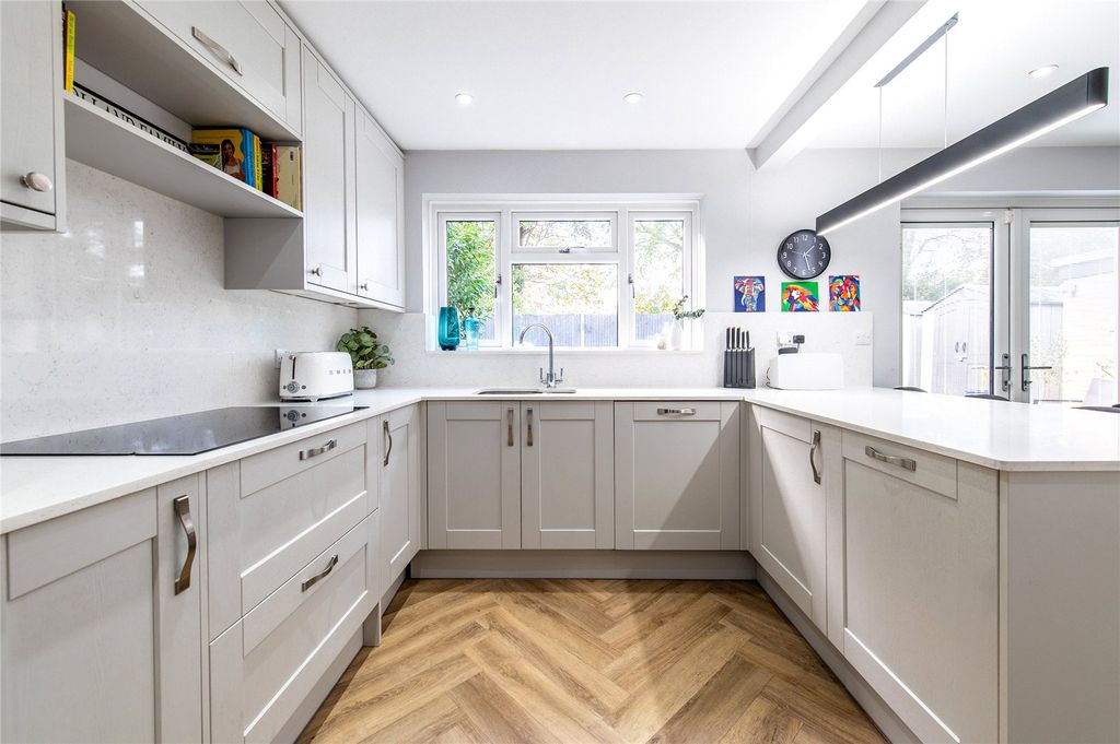 Property photo 3 of 36 Picture 3