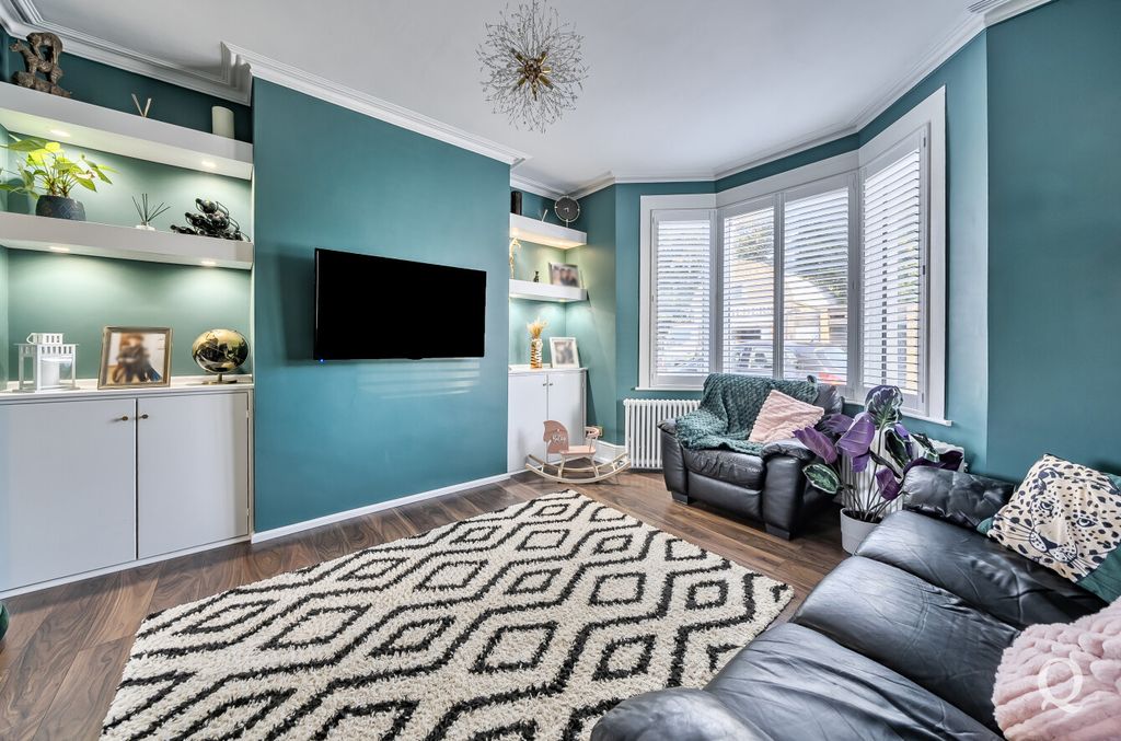 Property photo 2 of 20 1B39F8F9-A2d3-49B...