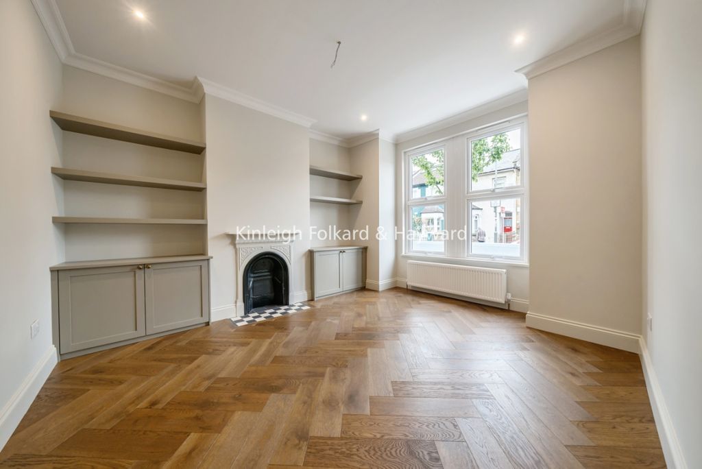 Property photo 3 of 12 7Fa09F01-4F5c-4d7A-A