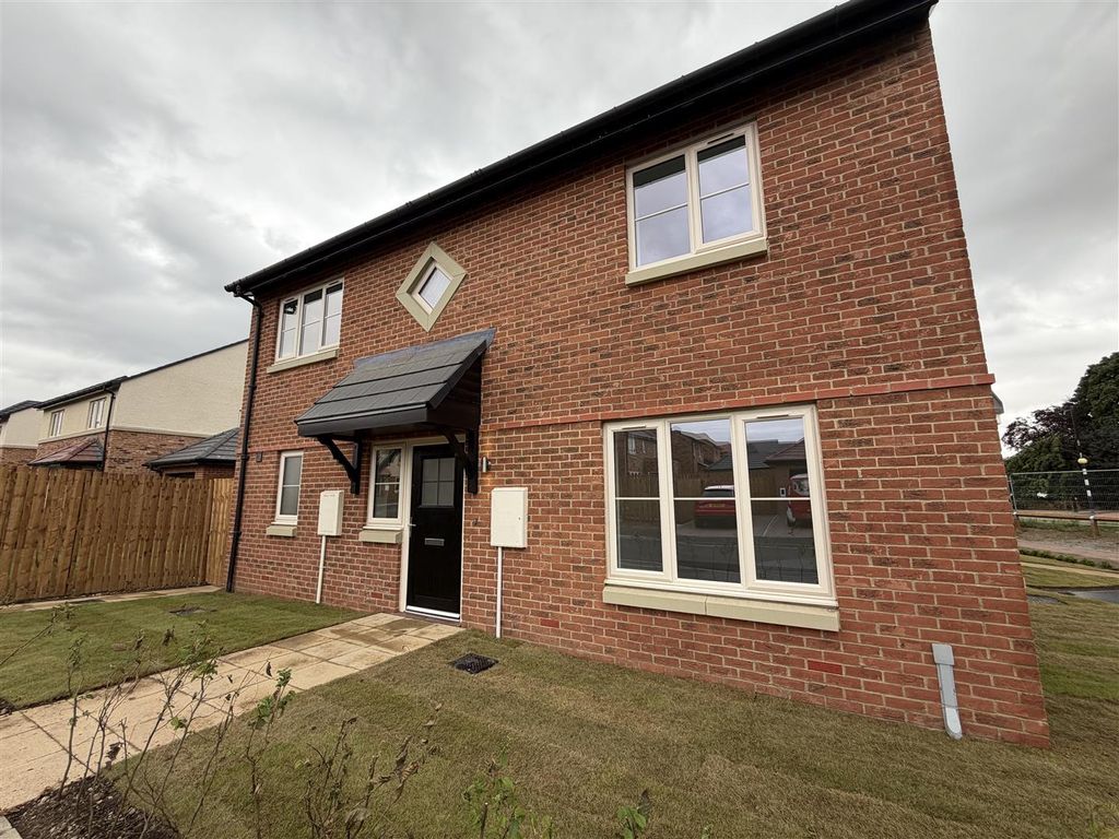 Property photo 1 of 19 Externally