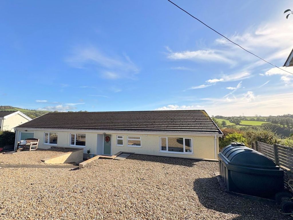 Property photo 1 of 25