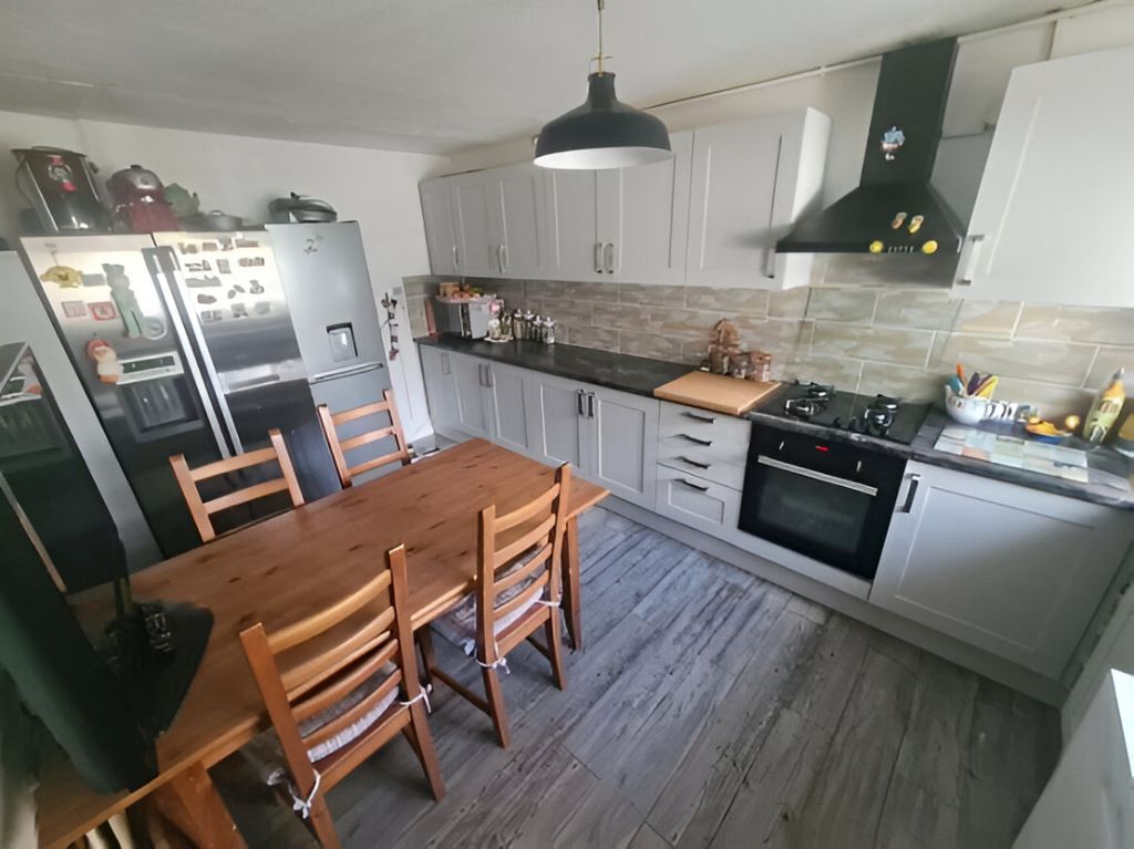 Property photo 2 of 13 Dewatermark.Ai_1760433709962