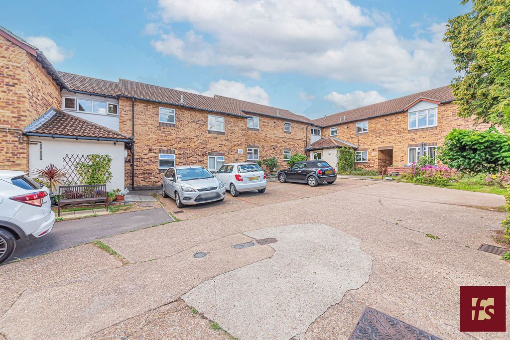 Property photo 1 of 11