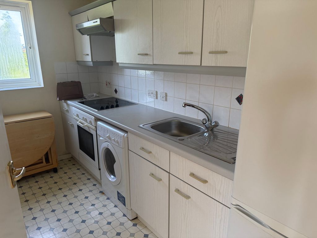 Property photo 2 of 5