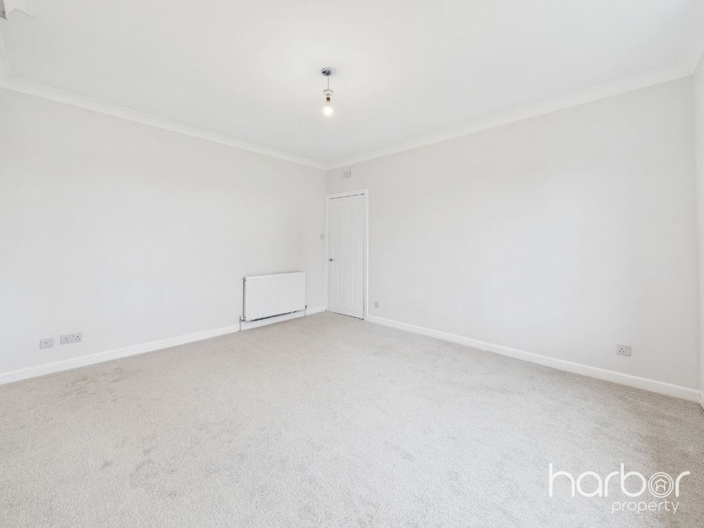 Property photo 3 of 15 4681145