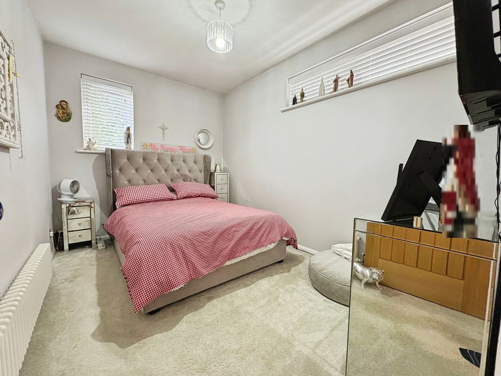 Property photo 3 of 11 Pbox-Img.Jpg