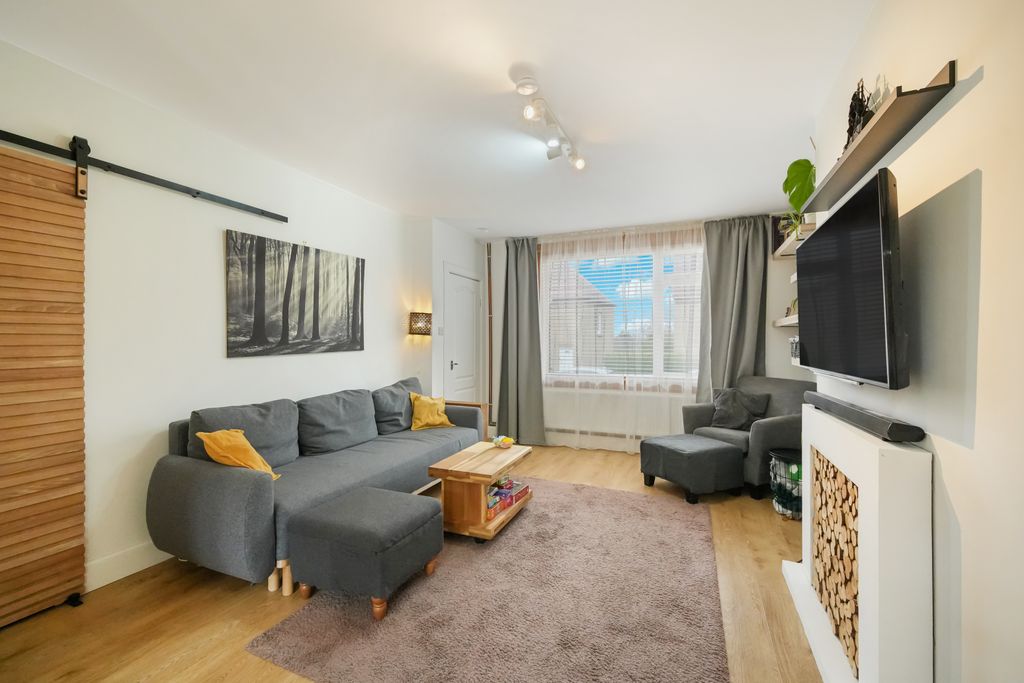 Property photo 3 of 15 Property Image 3