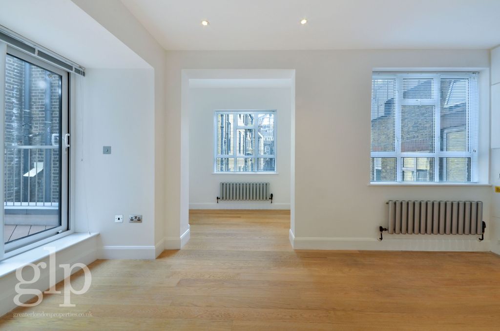 Property photo 2 of 14 1157603
