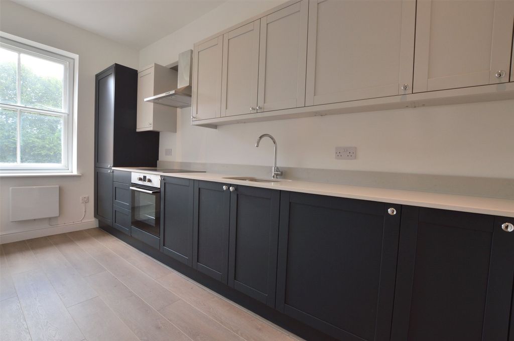 Property photo 1 of 8 Kitchen