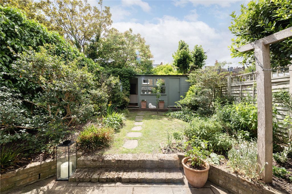 Property photo 1 of 25 Picture No. 04