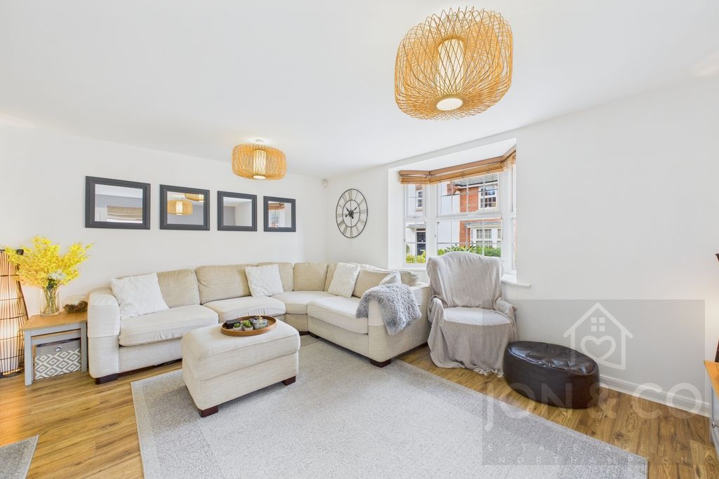 Property photo 3 of 17