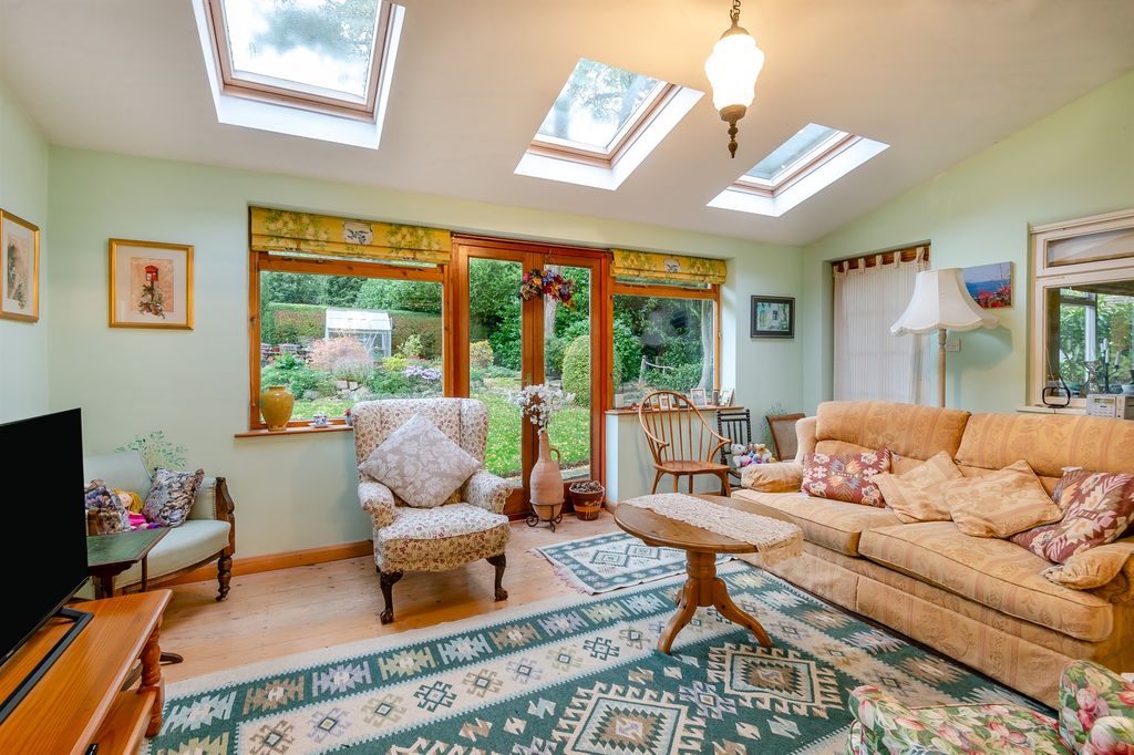 Property photo 3 of 20