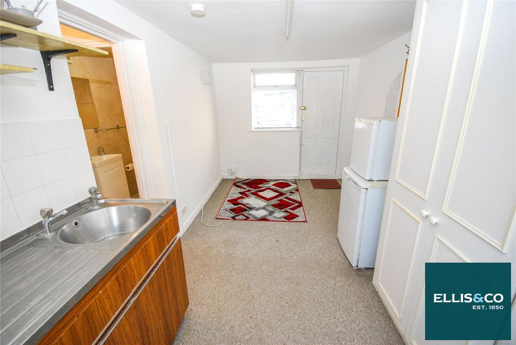 Property photo 1 of 10 Picture No. 28