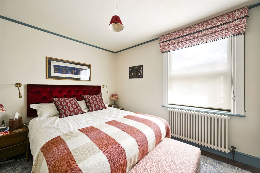 Property photo 2 of 42 Picture No. 09