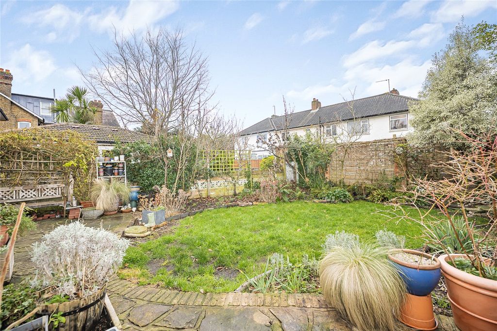 Property photo 2 of 22 Picture No. 35