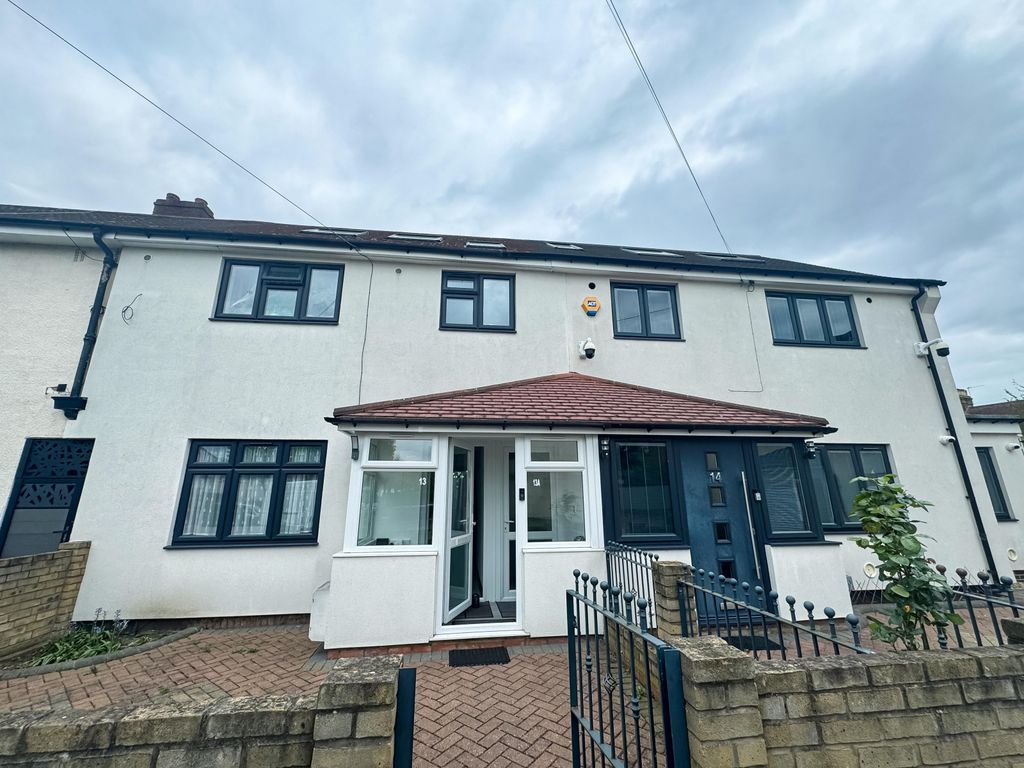 Property photo 2 of 17 Gallery