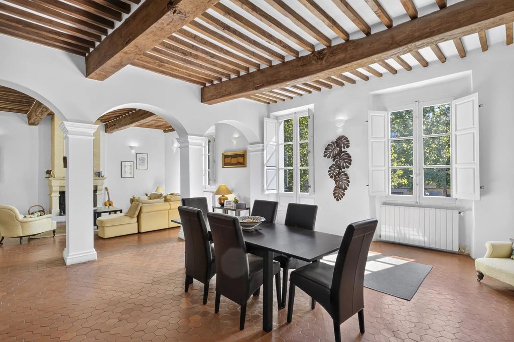 Property photo 3 of 22 40B2d4927B4d99F40d526c62392B5Cca_6Ad3Ad2F58_1920-Big