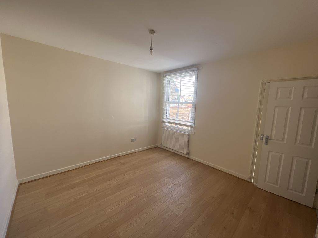 Property photo 3 of 10 Gallery