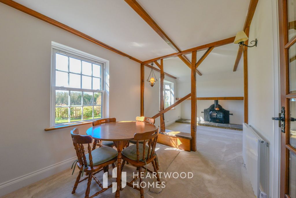 Property photo 2 of 33