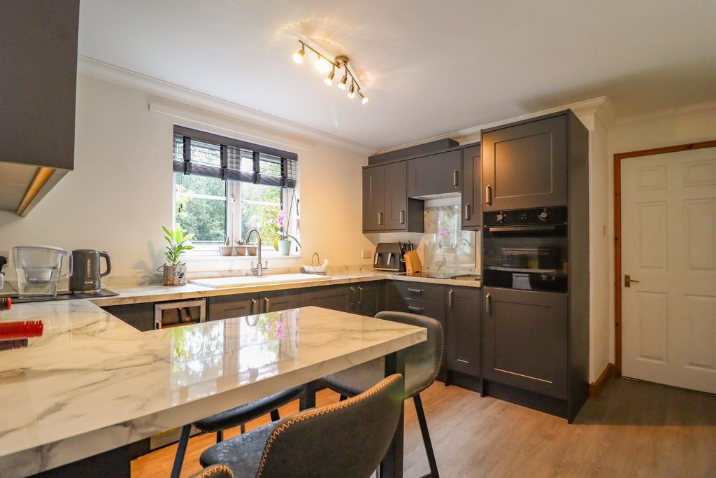 Property photo 3 of 20 4486913
