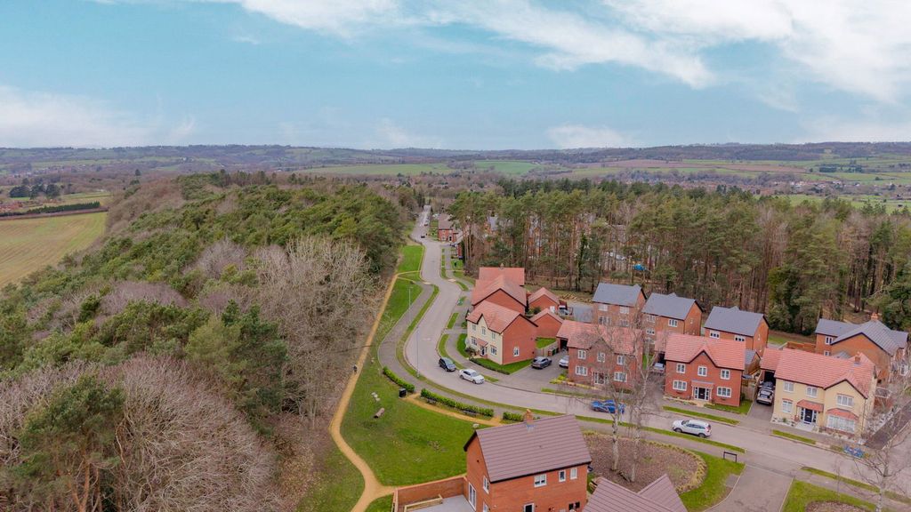 Property photo 3 of 28