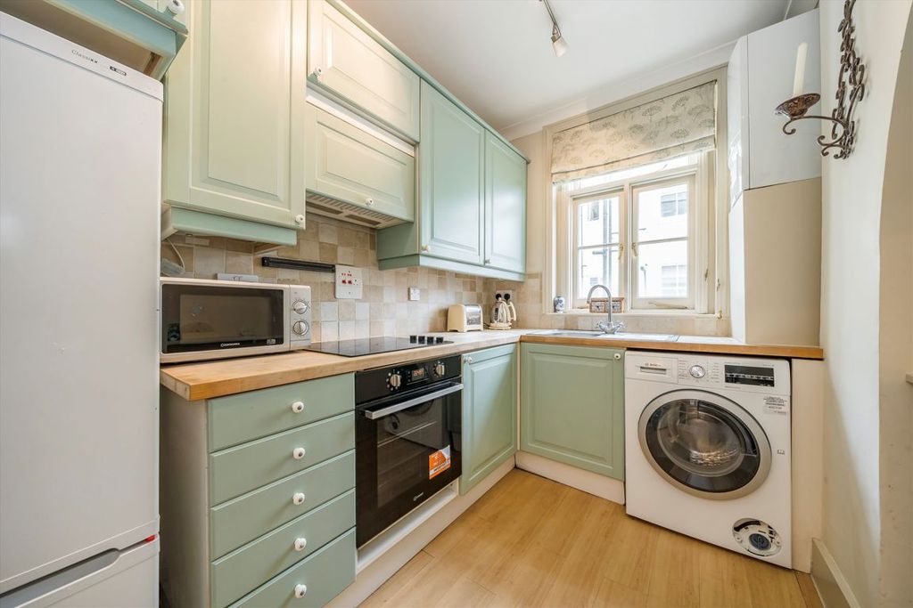 Property photo 3 of 7