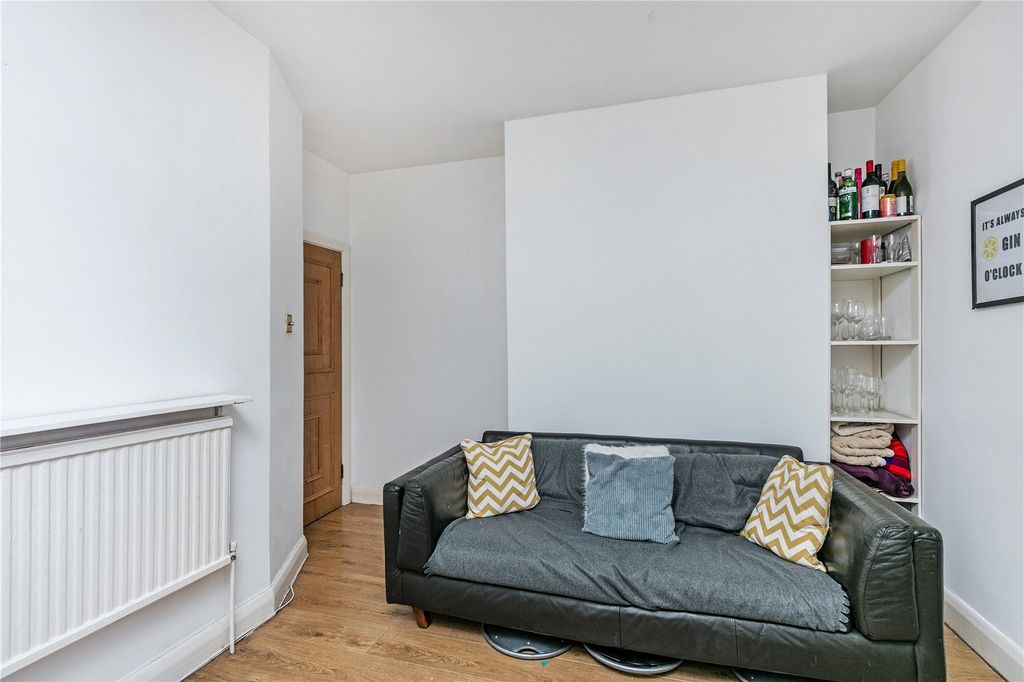 Property photo 3 of 11 Picture No. 02