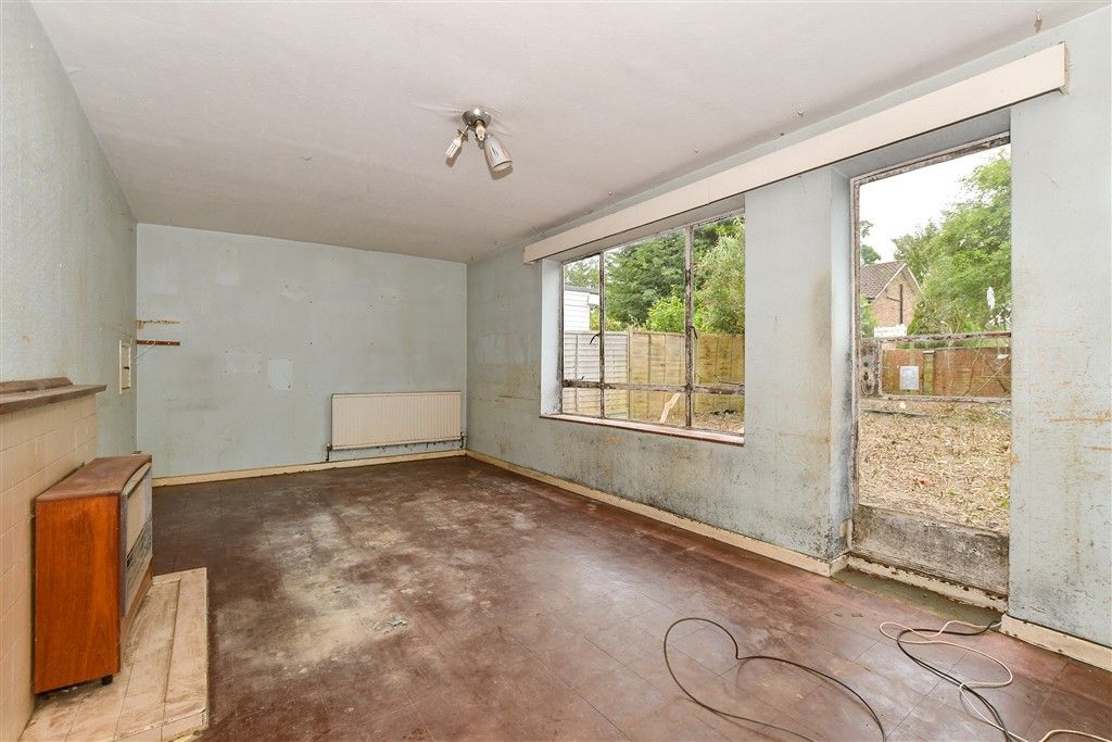 Property photo 3 of 17 Lounge/Dining Room