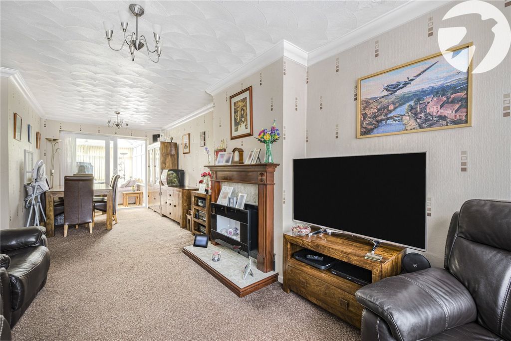 Property photo 3 of 52 Living Room