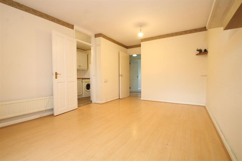 Property photo 3 of 10 Img_1000.Jpg