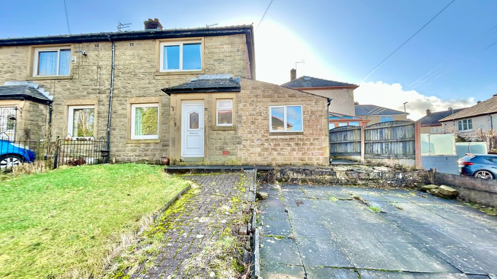 Property photo 1 of 17 External