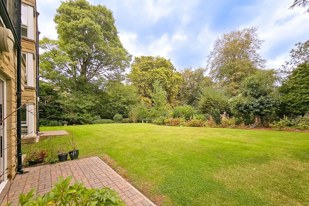 Property photo 3 of 23