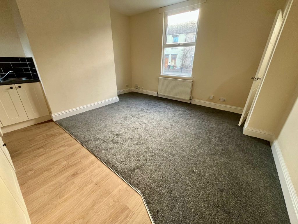 Property photo 3 of 6 Image