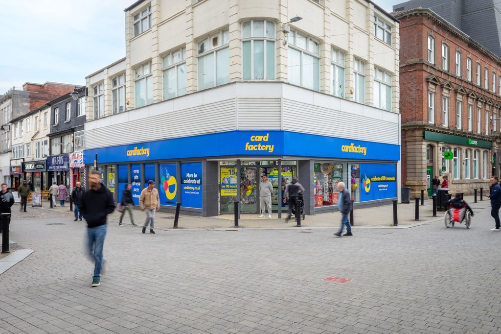 Property photo 1 of 27